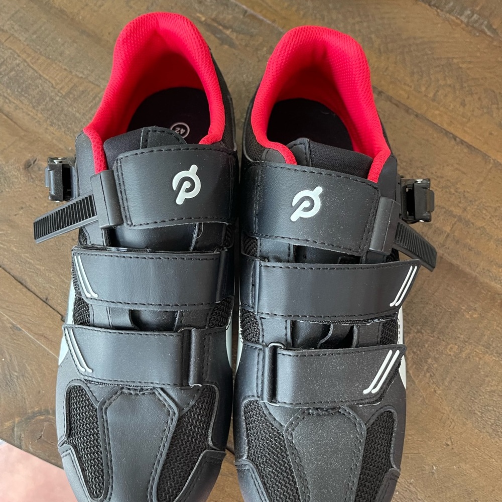 Peloton cycling shoes size 42